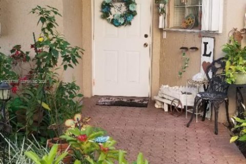 Touwnhouse à vendre à Parkland, Floride: 4 chambres, 186.36 m2 № 2075413 - photo 4