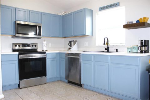House in Riverview, Florida 4 bedrooms, 179.86 sq.m. № 2099930 - photo 6