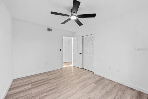 Condo in Cocoa Beach, Florida, 3 bedrooms  № 1857899 - photo 18