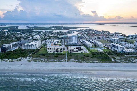 Condominio en venta en Cocoa Beach, Florida, 3 dormitorios, 153.85 m2 № 1857899 - foto 27