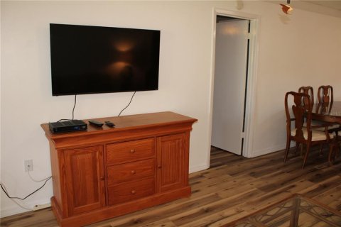 Снять в аренду кондоминиум в Брейдентон, Флорида 2 спальни, 83.24м2, № 2091981 - фото 15