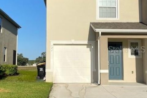 Townhouse in Davenport, Florida 3 bedrooms, 163.04 sq.m. № 1657448 - photo 1