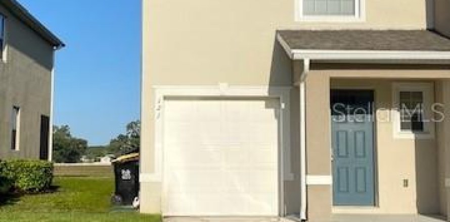 Townhouse in Davenport, Florida 3 bedrooms, 163.04 sq.m. № 1657448