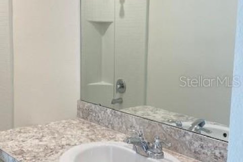 Townhouse in Davenport, Florida 3 bedrooms, 163.04 sq.m. № 1657448 - photo 9