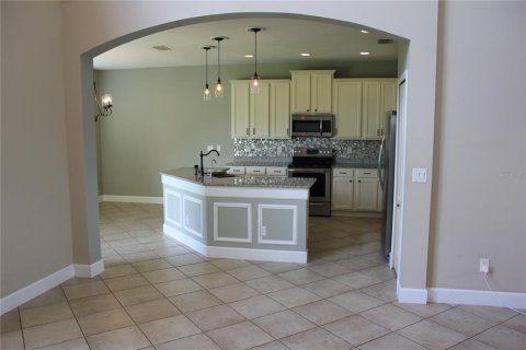 House in New Smyrna Beach, Florida 5 bedrooms, 283.44 sq.m. № 1851838 - photo 7