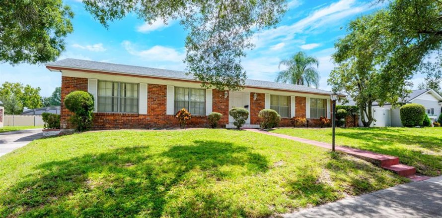 Casa en Orlando, Florida 3 dormitorios, 163.32 m2 № 1886172