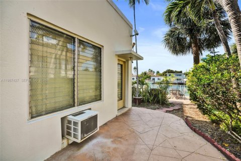 Copropriété à vendre à Miami Beach, Floride: 1 chambre, 45.15 m2 № 2028660 - photo 16