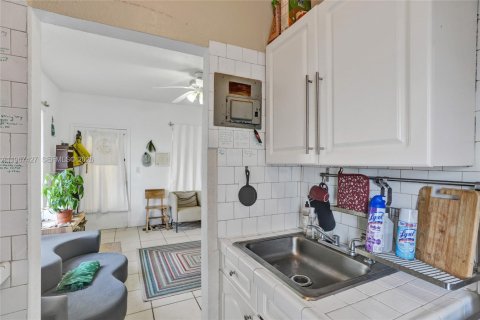 Copropriété à vendre à Miami Beach, Floride: 1 chambre, 45.15 m2 № 2028660 - photo 8