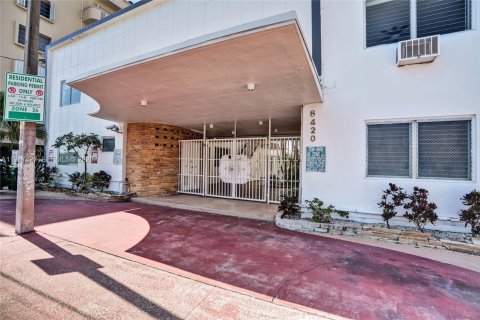 Copropriété à vendre à Miami Beach, Floride: 1 chambre, 45.15 m2 № 2028660 - photo 28