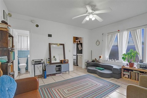 Copropriété à vendre à Miami Beach, Floride: 1 chambre, 45.15 m2 № 2028660 - photo 4