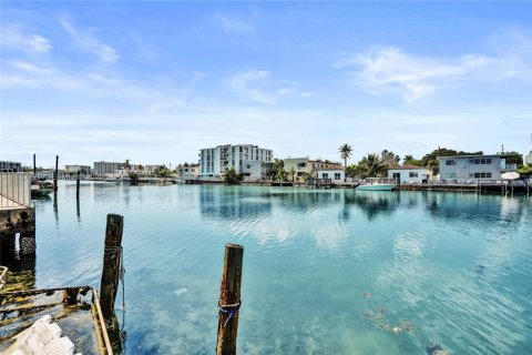 Copropriété à vendre à Miami Beach, Floride: 1 chambre, 45.15 m2 № 2028660 - photo 27