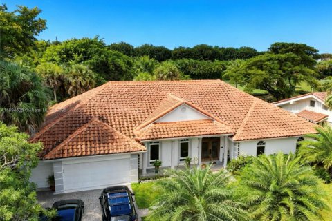 Casa en alquiler en Doral, Florida, 4 dormitorios, 280.38 m2 № 1947057 - foto 2