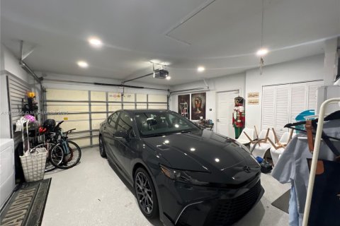 Casa en alquiler en Doral, Florida, 4 dormitorios, 280.38 m2 № 1947057 - foto 26