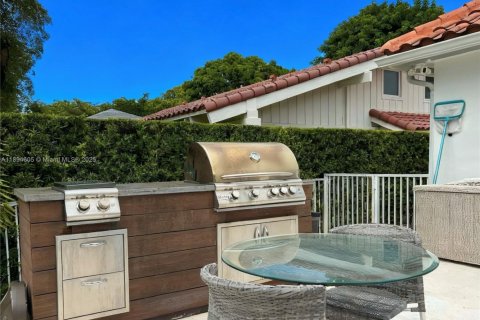 Casa en alquiler en Doral, Florida, 4 dormitorios, 280.38 m2 № 1947057 - foto 4