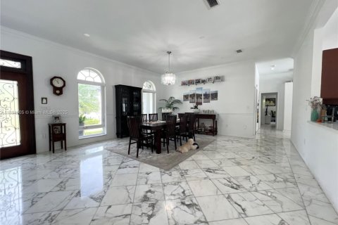 Casa en alquiler en Doral, Florida, 4 dormitorios, 280.38 m2 № 1947057 - foto 8