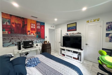 Casa en alquiler en Doral, Florida, 4 dormitorios, 280.38 m2 № 1947057 - foto 11