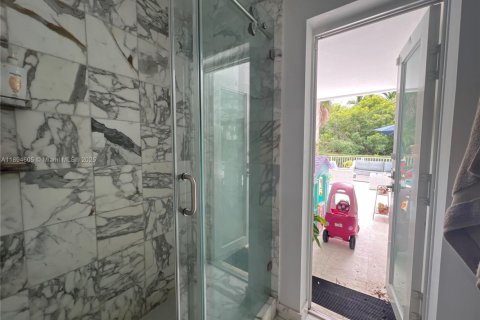 Casa en alquiler en Doral, Florida, 4 dormitorios, 280.38 m2 № 1947057 - foto 20