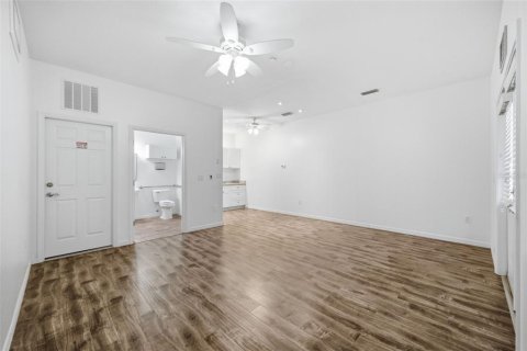 Propiedad comercial en alquiler en Tampa, Florida № 2107538 - foto 5