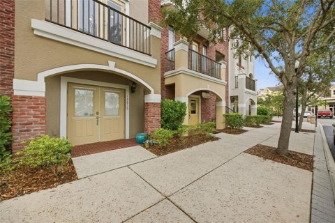 Propiedad comercial en alquiler en Tampa, Florida № 2107538 - foto 2
