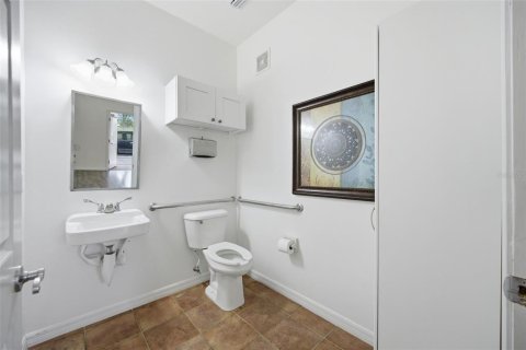 Propiedad comercial en alquiler en Tampa, Florida № 2107538 - foto 10