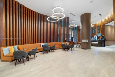 Condo in Hollywood, Florida, 1 bedroom  № 2060080 - photo 14