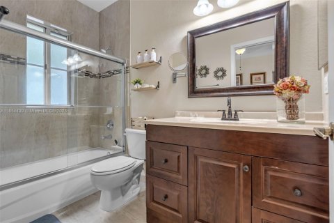 Condo in Doral, Florida, 4 bedrooms  № 1887850 - photo 24