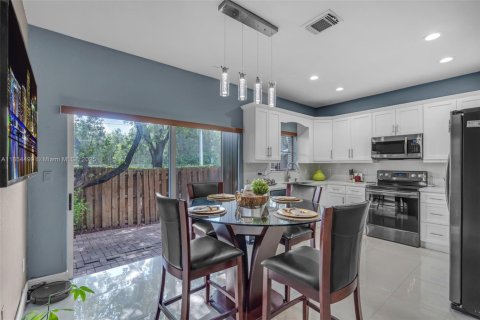 Condo in Doral, Florida, 4 bedrooms  № 1887850 - photo 6