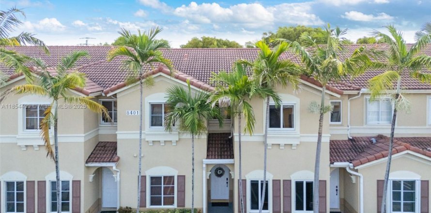 Condo in Doral, Florida, 4 bedrooms  № 1887850