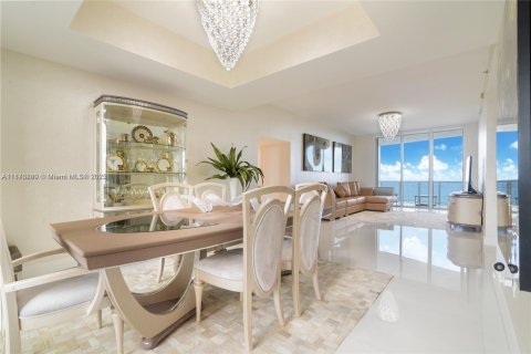 Copropriété à louer à Sunny Isles Beach, Floride: 3 chambres, 237.64 m2 № 1981651 - photo 6