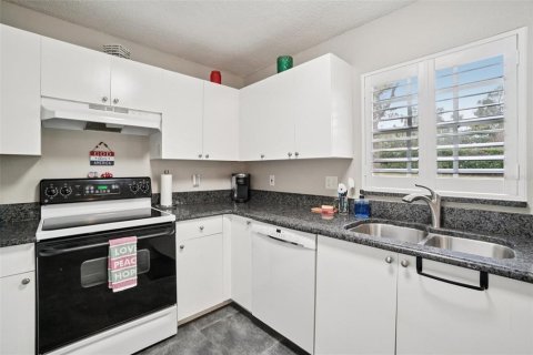 Touwnhouse à louer à Palm Harbor, Floride: 2 chambres, 133.31 m2 № 2157304 - photo 13