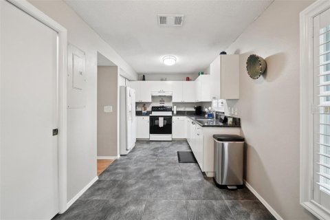 Touwnhouse à louer à Palm Harbor, Floride: 2 chambres, 133.31 m2 № 2157304 - photo 16