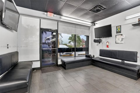 Immobilier commercial à vendre à Kendall, Floride № 2089860 - photo 10