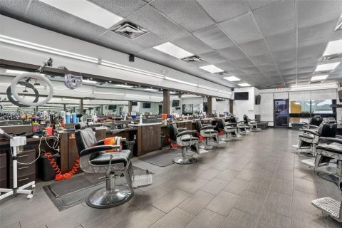 Immobilier commercial à vendre à Kendall, Floride № 2089860 - photo 6