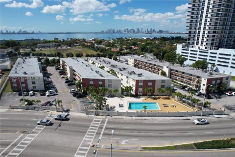 Купить кондоминиум в Норт-Бей-Виллидж, Флорида 1 спальня, 64.57м2, № 1980392 - фото 4