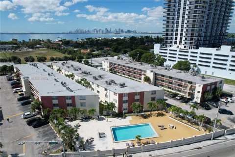 Купить кондоминиум в Норт-Бей-Виллидж, Флорида 1 спальня, 64.57м2, № 1980392 - фото 3