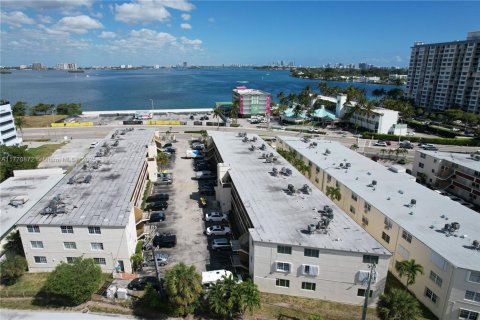 Купить кондоминиум в Норт-Бей-Виллидж, Флорида 1 спальня, 64.57м2, № 1980392 - фото 5