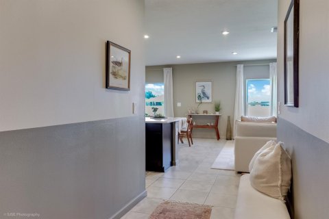 House in St. Lucie, Florida 4 bedrooms, 160.16 sq.m. № 2247591 - photo 23