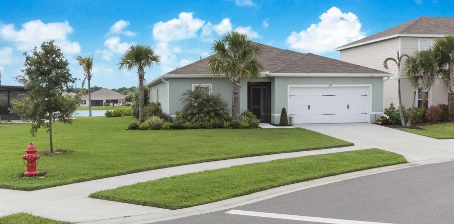 House in St. Lucie, Florida 4 bedrooms, 160.16 sq.m. № 2247591