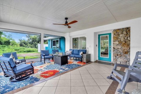 House in Punta Gorda, Florida 4 bedrooms, 316.52 sq.m. № 1840286 - photo 6