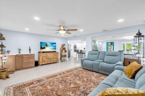 House in Punta Gorda, Florida 4 bedrooms, 316.52 sq.m. № 1840286 - photo 14