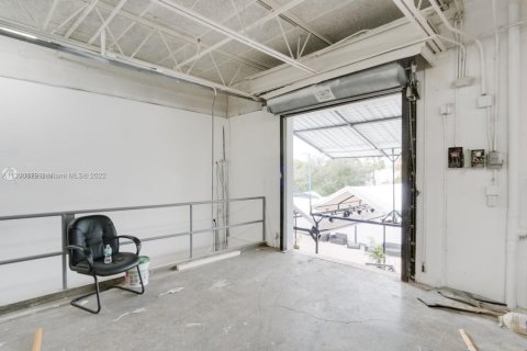 Commercial property in Hollywood, Florida № 2024303 - photo 20