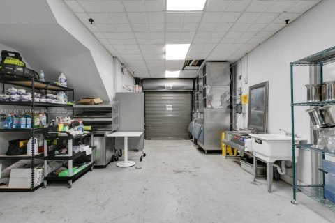 Commercial property in Hollywood, Florida № 2024303 - photo 7