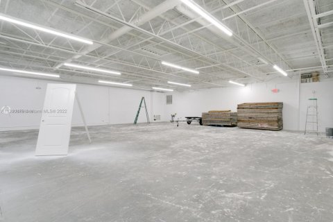 Commercial property in Hollywood, Florida № 2024303 - photo 21