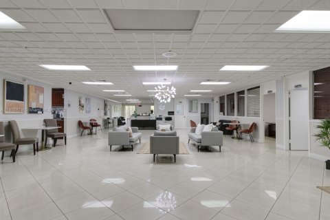 Commercial property in Hollywood, Florida № 2024303 - photo 10