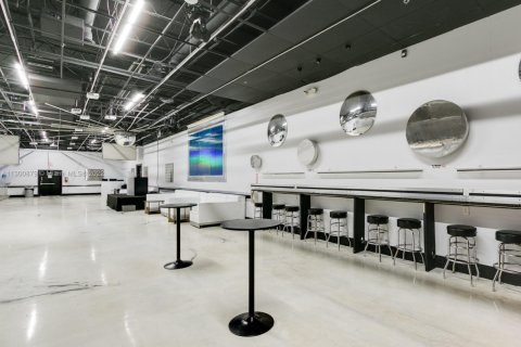 Commercial property in Hollywood, Florida № 2024303 - photo 3