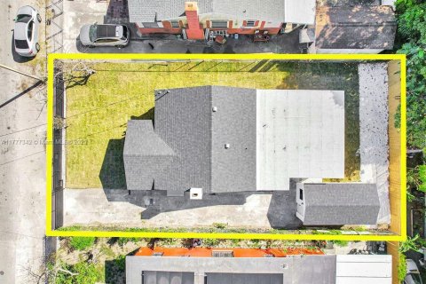 Propiedad comercial en venta en Miami, Florida, 145.48 m2 № 1696613 - foto 3