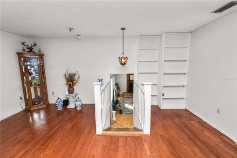 House in Mulberry, Florida 3 bedrooms, 284.19 sq.m. № 2225528 - photo 15