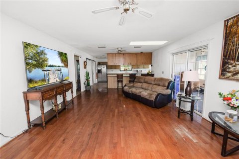 House in Mulberry, Florida 3 bedrooms, 284.19 sq.m. № 2225528 - photo 18