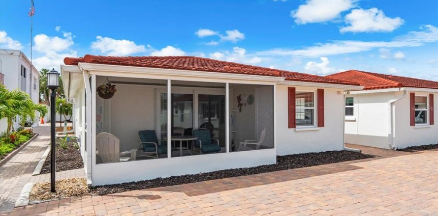 Villa ou maison à Sarasota, Floride 2 chambres, 77.67 m2 № 2156685