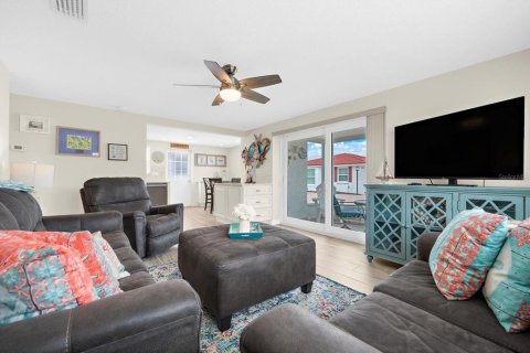 Villa ou maison à vendre à Sarasota, Floride: 2 chambres, 77.67 m2 № 2156685 - photo 17